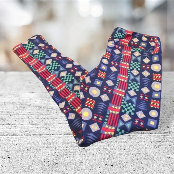 Lularoe leggings tall and curvy - Picture 11 of 12